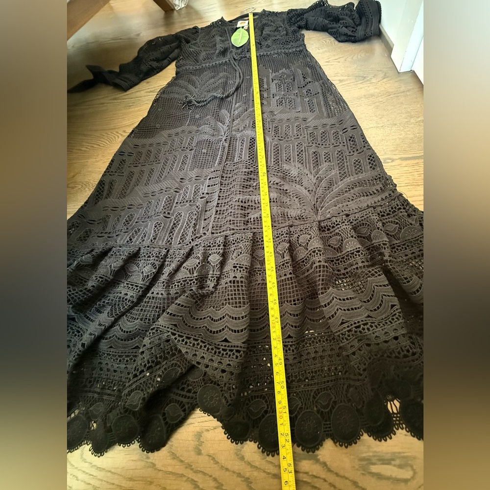 NWT  FARM Rio Morada Boa Guipure Maxi Dress in black with tie waist. Size S. - Picture 15 of 15